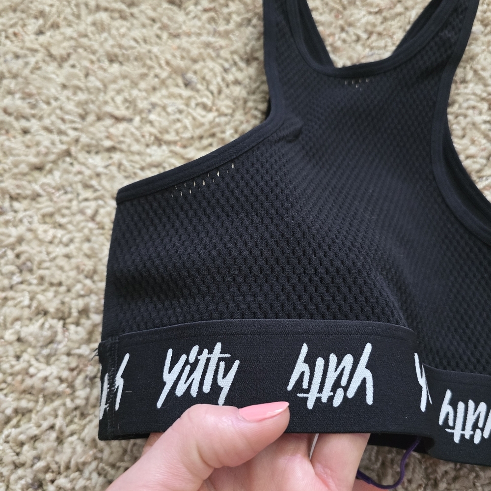 NWT Fabletics YITTY Iconic Black Major Label Cross Front Sports Bralette - Small - Picture 8 of 9
